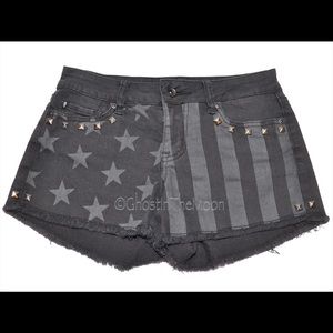 LOVESICK Hot Topic American Flag Studded Black Shorts sz 3 EUC